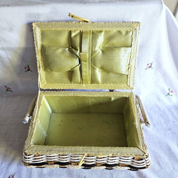Vintage Woven Sewing Basket - Picture 6 of 12